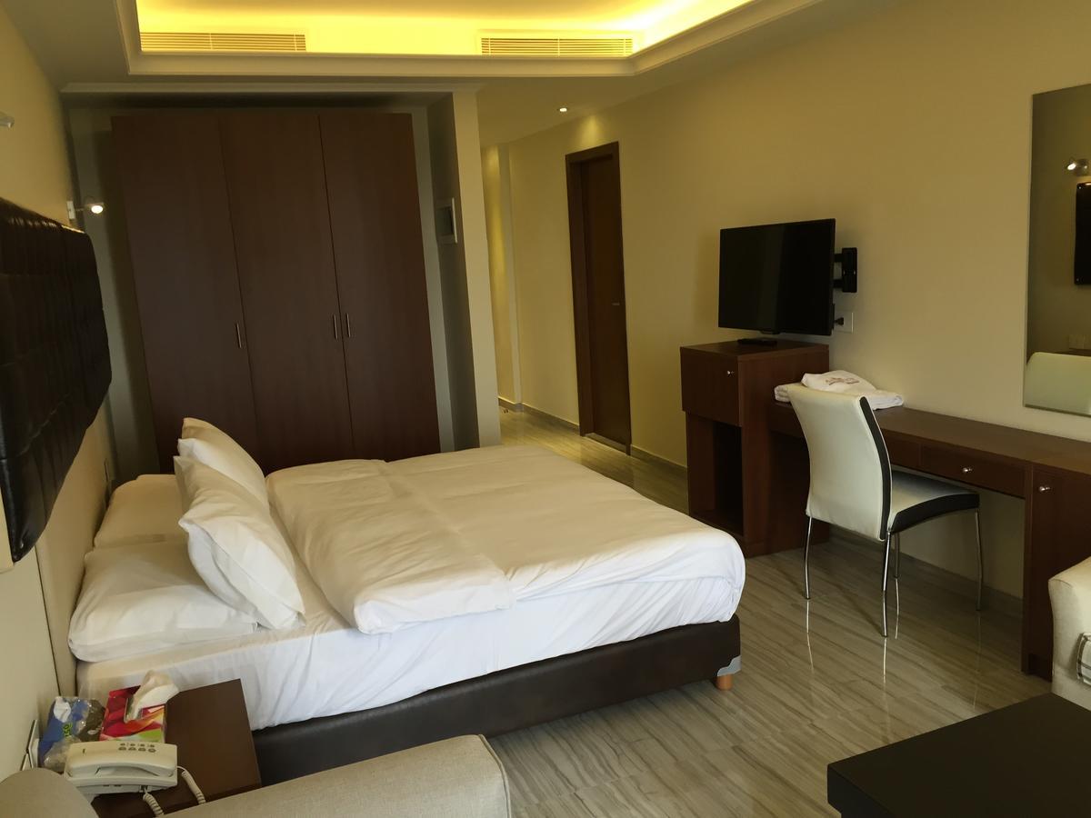 Aphrodite Hotel Табарья Номер фото
